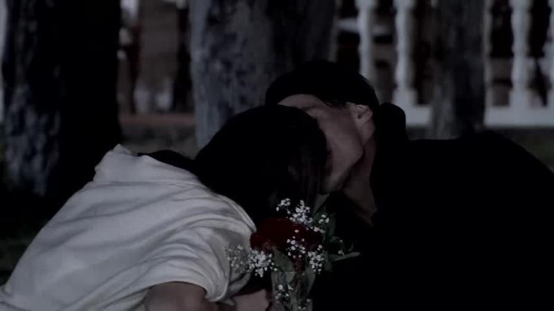 El recordado "piquito" entre Facu y Julia Fernándes.