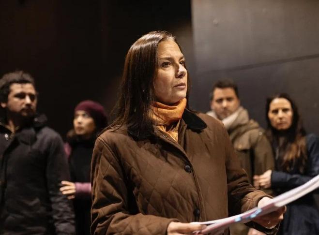 Katty Kowaleczko ensayando para la obra teatral "La Remolienda"