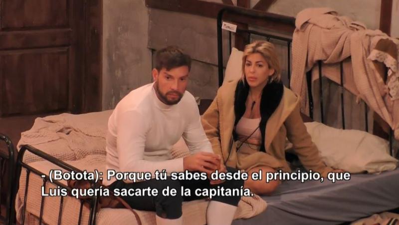 Luis Mateucci escucha que están hablando de él