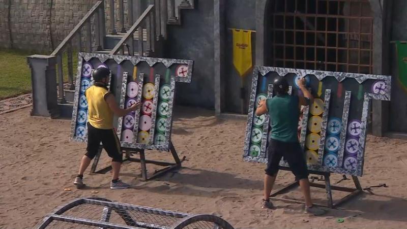 Pancho y Pangal compitiendo en Ganar o Servir