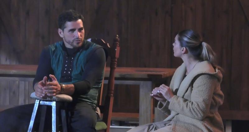 Pangal y Faloon conversan en Ganar o Servir