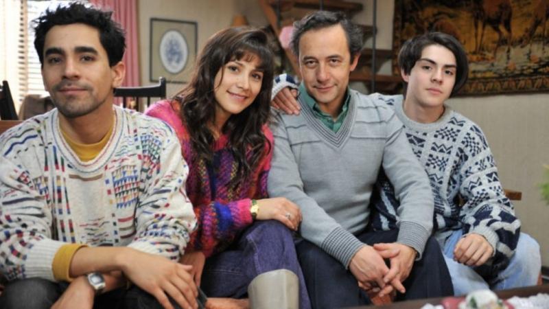 Tomás Verdejo en "Los 80" de Canal 13