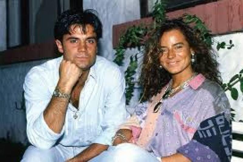 Katherine Salosny y Felipe Camiroaga