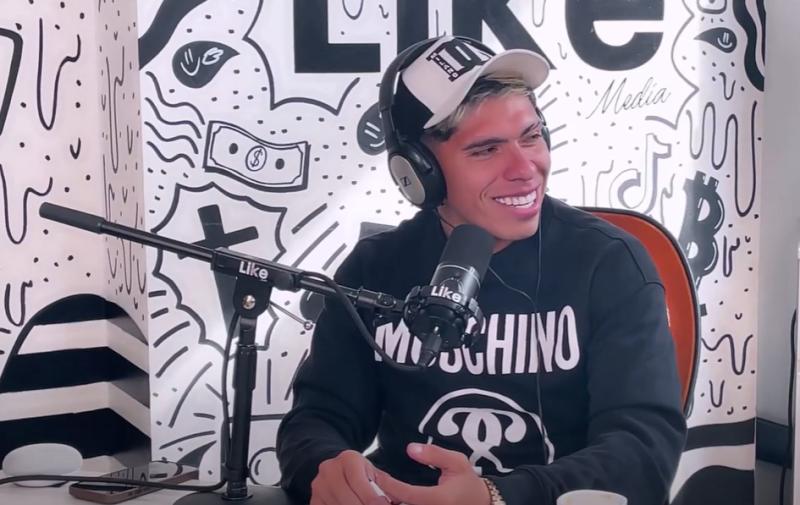 Carlos Palacios lanzó inesperado piropo a Camilísima.