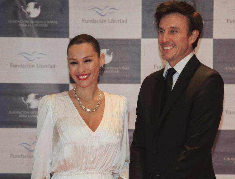 Pampita habría recibido llamado de advertencia por parte de la madre de Roberto García Moritán.