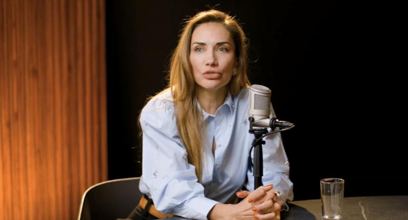 Carola de Moras - "Más que titulares"