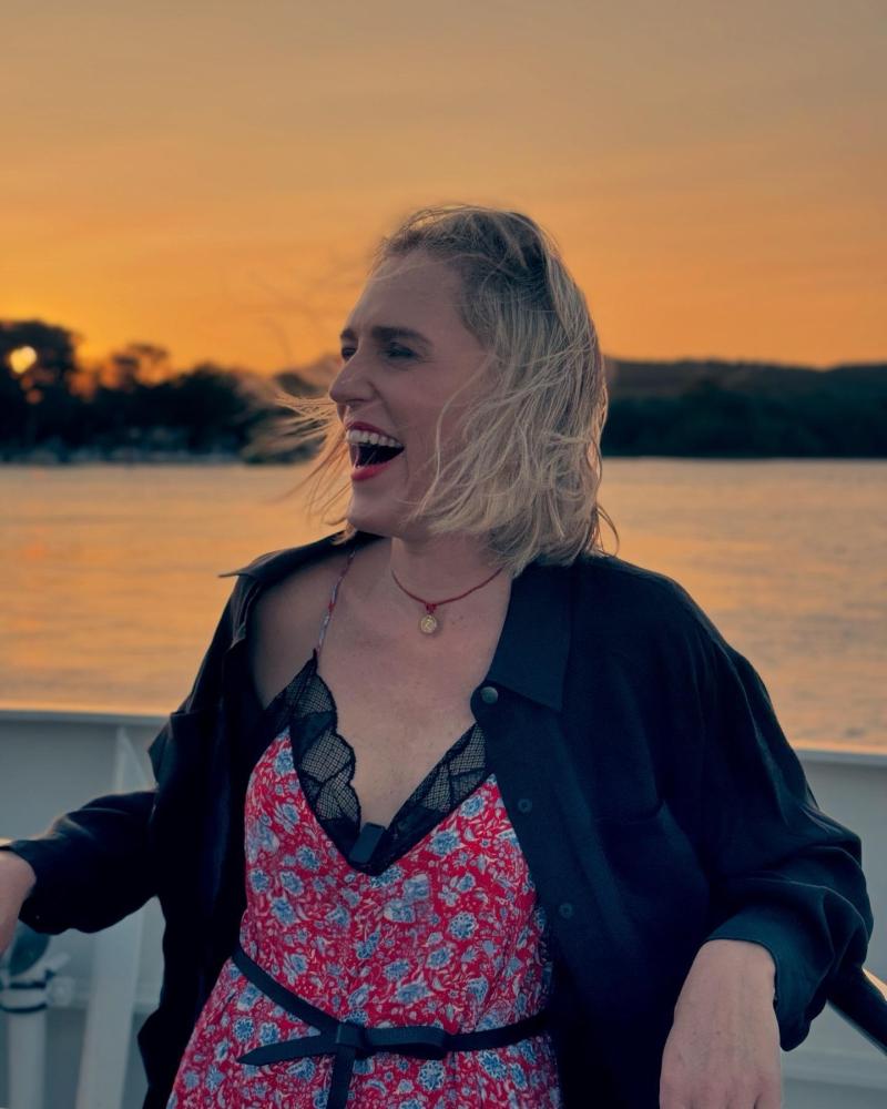 Virginia Demaria recorre el Río Ródano en Francia con la 5° temporada de “El Crucero”