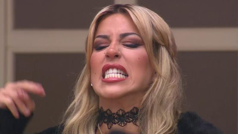 Oriana feliz de ser señora