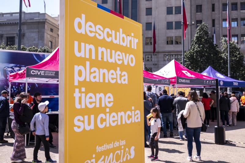 Descubre el Festival de las Ciencias 2024, con más de 280 actividades gratuitas para toda la familia en todo Chile. ¡No te quedes fuera de esta fiesta científica!