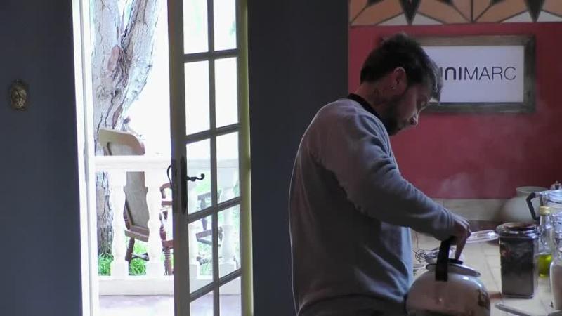 Luis Mateucci, antes de conversar con Daniela Colett.