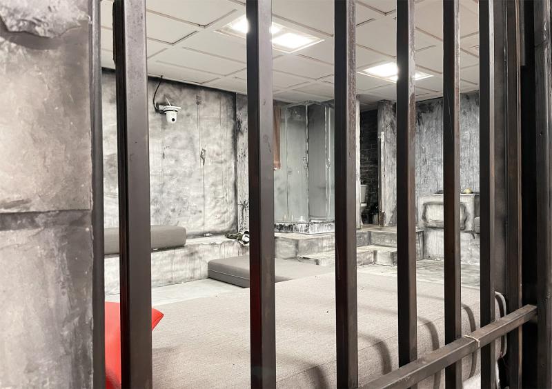 Casa de "Palabra de Honor" cuenta con un calabozo