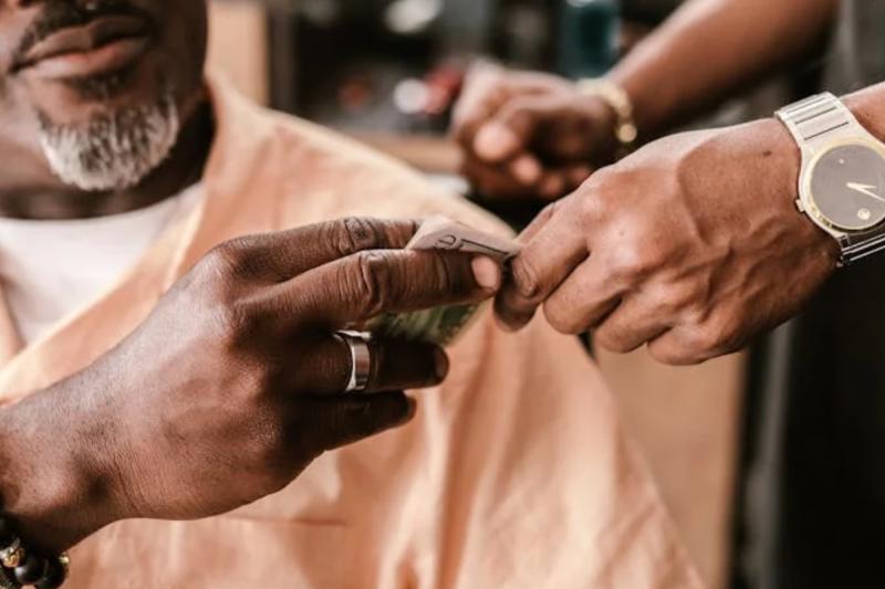 Los locales y rubros que pueden solicitar propina, según Sernac