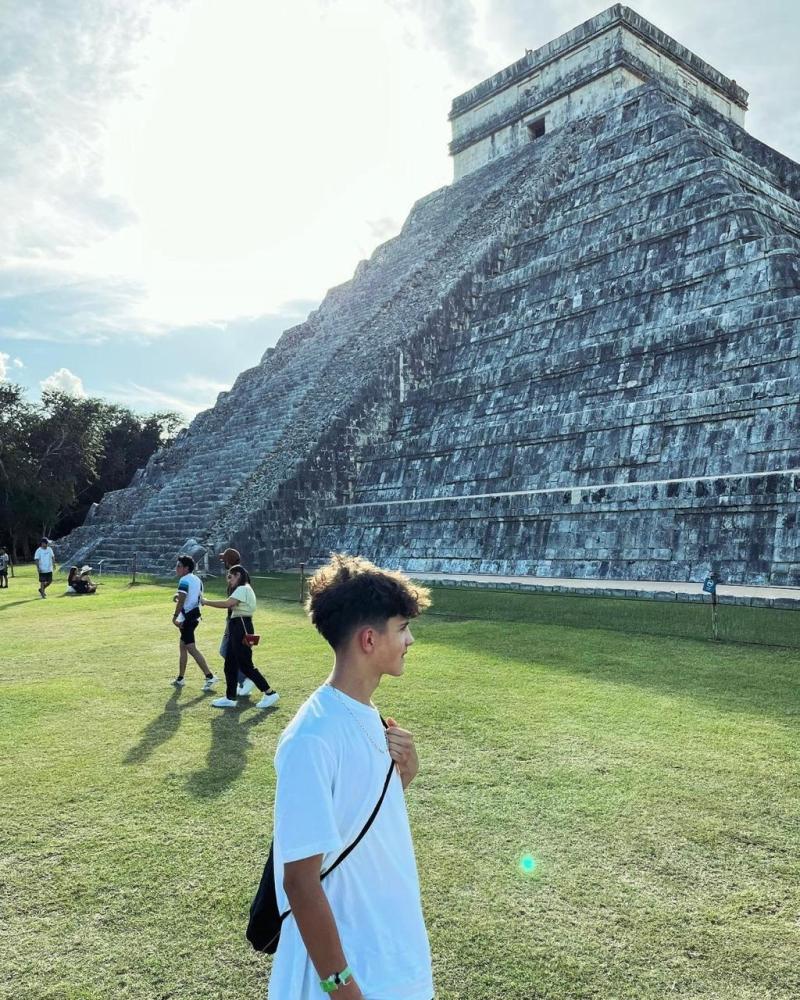 León, hijo de Sergio Lagos.