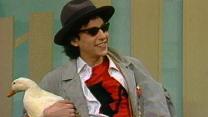 Daniel Muñoz con su personaje "El Efe" en Sábados Gigantes