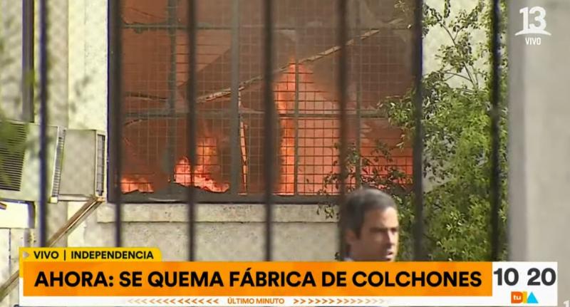 Incendio afecta a fábrica textil en Independencia