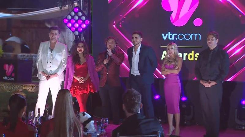 Desempate entre Oriana, Pangal y Botota por "El mejor compañero"