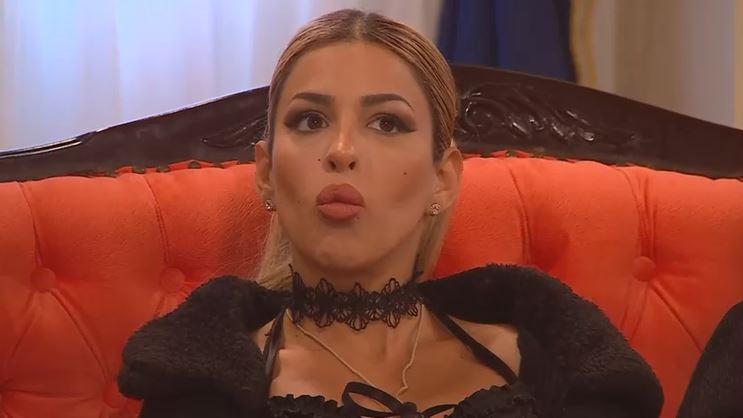 Oriana elije competir contra Pancho