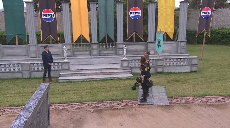 Sergio Lagos y las participantes