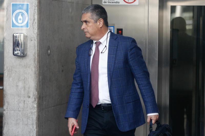 Juan Pablo Hermosilla es el abogado querellante de la primera presunta víctima de Jorge Valdivia - Créditos Agencia Uno