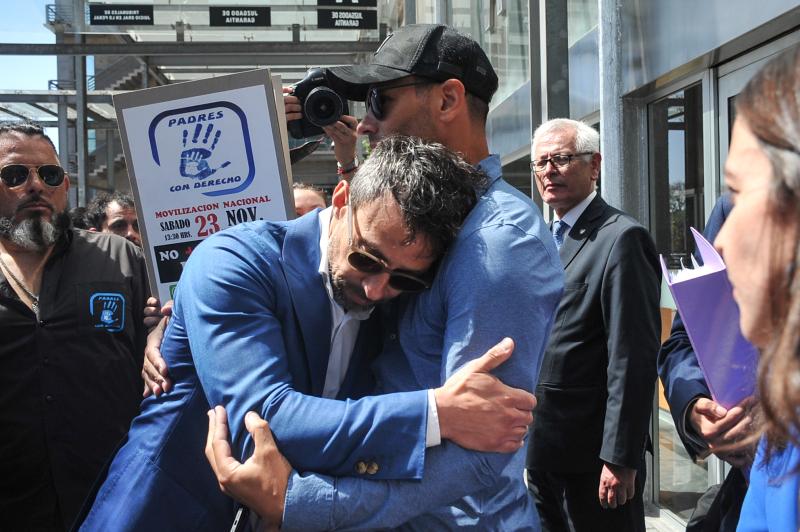 Jorge Valdivia continuará con arresto domiciliario nocturno mientras continúa la investigación.