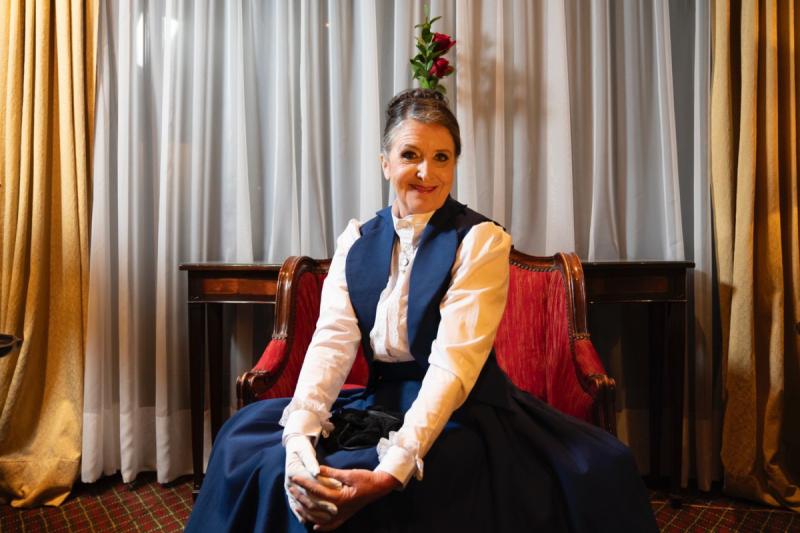 Amanda del Villar de "Ganar o Servir" se atreve con nueva faceta en teatro