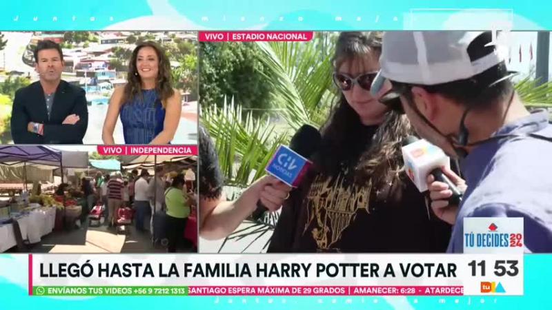 Familia vestida como en la película Harry Potter.