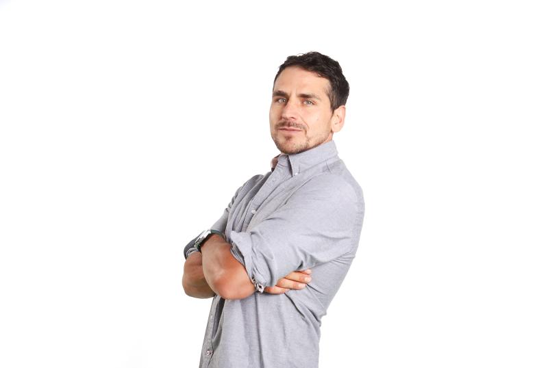 Pangal Andrade - Ganar o Servir