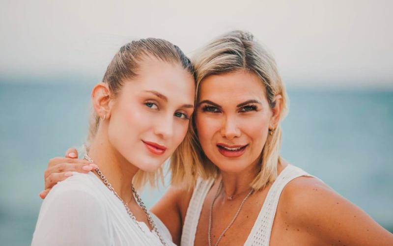 María Alberó y su hija Blu Dumay - Instagram