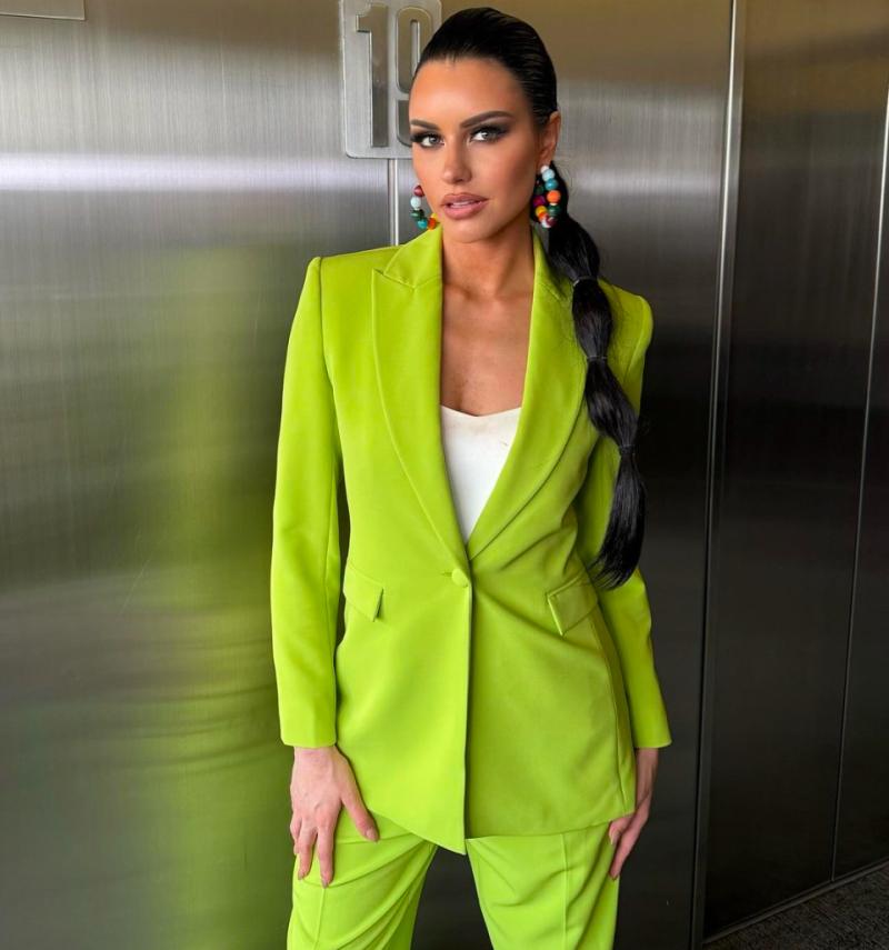 Emilia Dides - Instagram