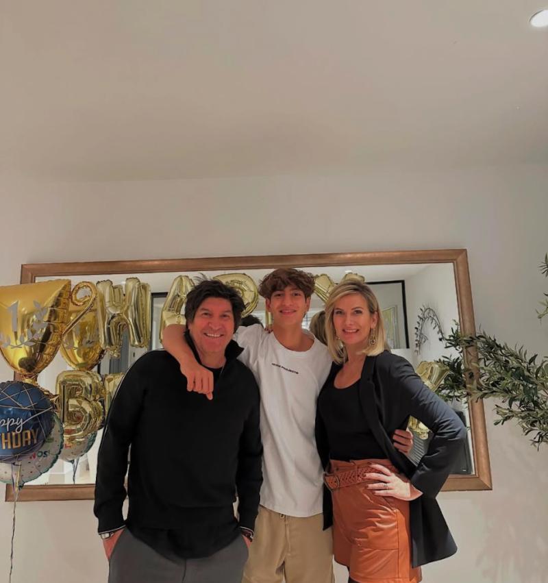 María Alberó e Iván Zamorano junto a su hijo mayor - Instagram
