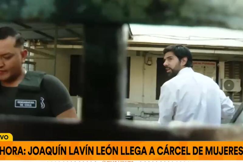 Joaquín Lavín León visitó a Cathy Barriga