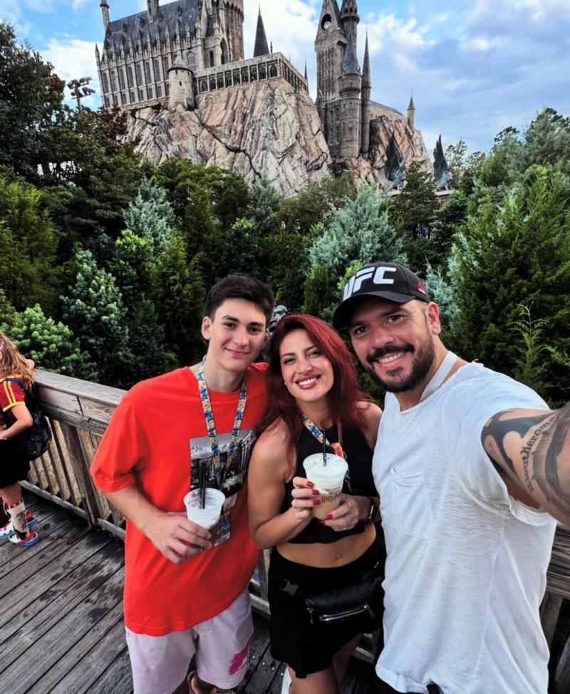 Karen Bejarano, Juan Pedro y su hijo.