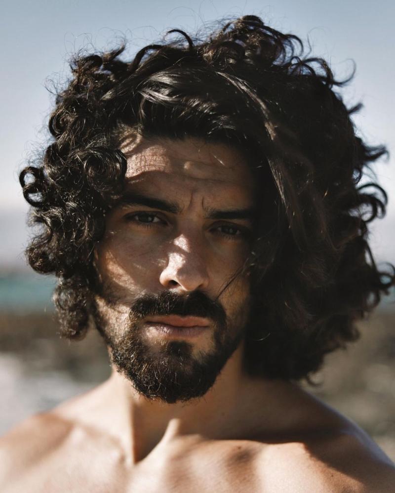 Así lucía Josué Bernal antes de raparse en "Palabra de Honor"