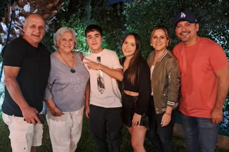 Michelle Adam y sus hijos, Enrique e Ignacia