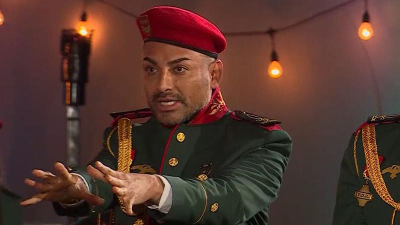 Andrés abraza a Oriana