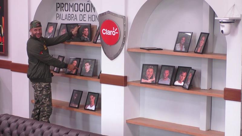 Fabio juega con las fotos