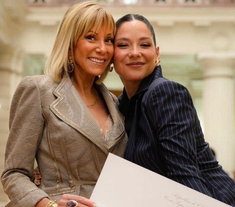 Raquel Argandoña y Kel Calderón.