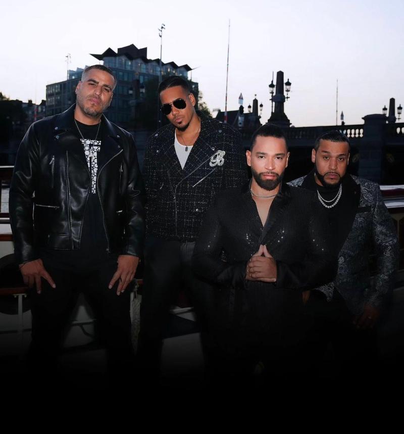 Romeo Santos y Aventura.