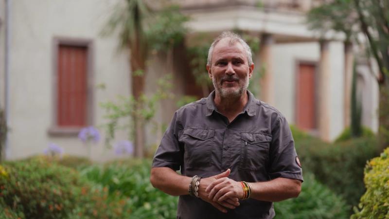 "Socios por el Mundo" rendirá un dedicado y emotivo reconocimiento al fotógrafo Toni Espadas fallecido en mayo pasado