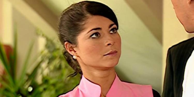 Antonella Ríos en "Brujas" 2005