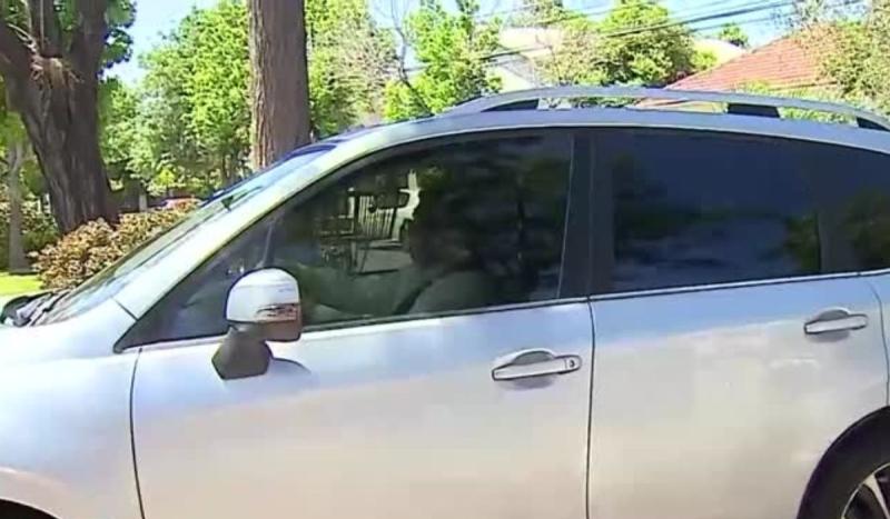 Manuel Monsalve se reúne en Santiago con sus abogados.