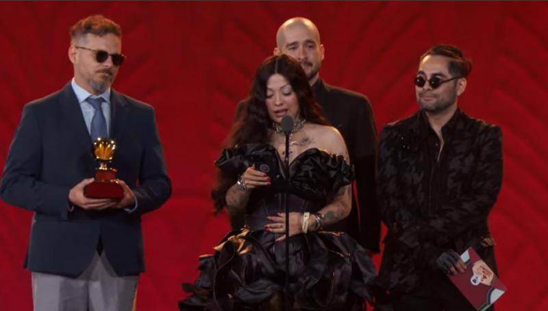 Mon Laferte gana el premio Grammy Latino a Mejor Álbum Alternativo