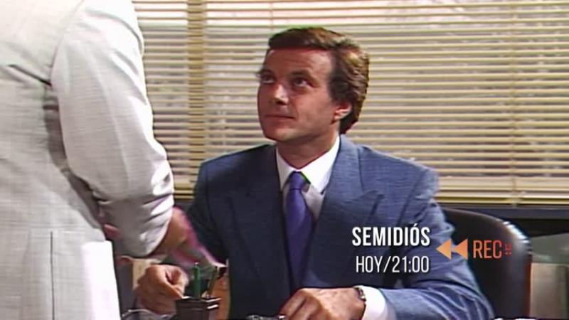 Roberto Vander en "Semidiós"