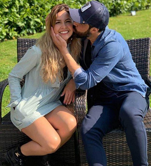 Carla Pardo y Claudio Bravo