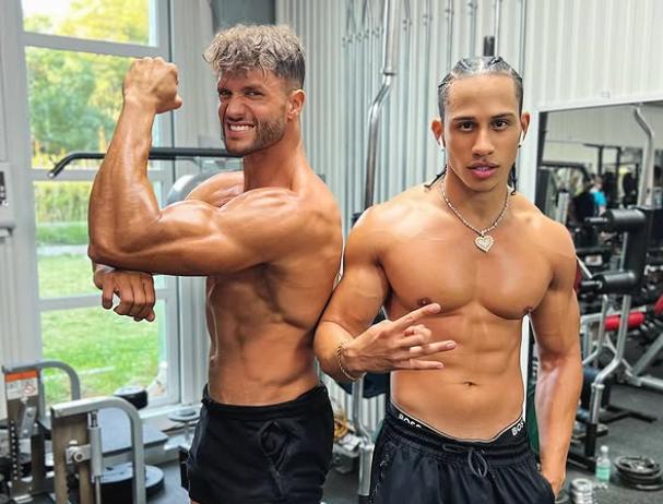 Uriel Romero junto a Fabio Agostini, con quien coincidió en el reality Tierra Brava.