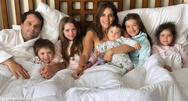 María Luisa Godoy e Ignacio Rivadeneira junto a sus hijos