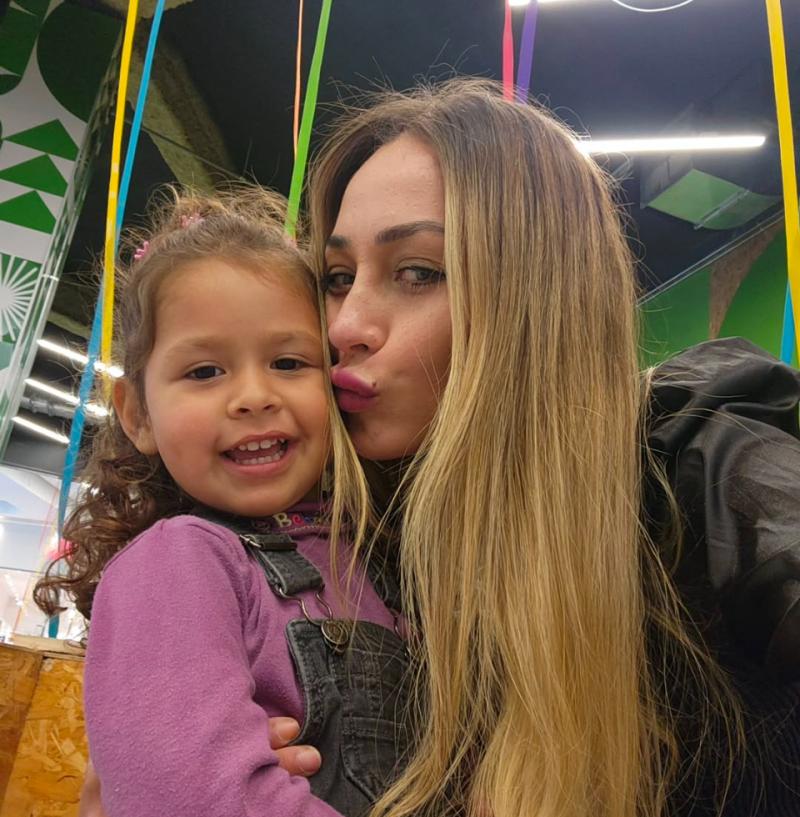 Ingrid Aceitón y su hija - Instagram