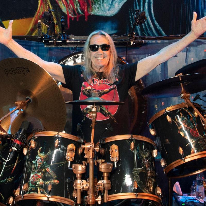 Nicko Mcbrain - Baterista de Iron Maiden.