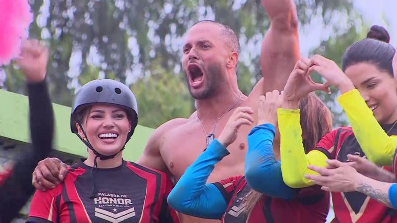 Equipo Rojo, liderado por Faloon, celebra el triunfo