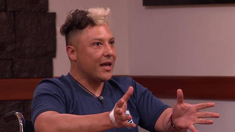 Sergio Rojas se despide en silla de ruedas